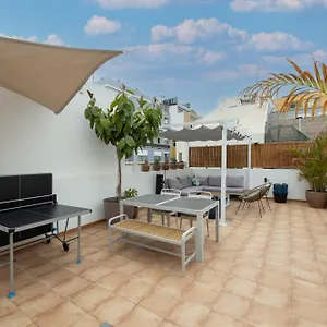 https://surf-and-sail-guesthouse.in-canary-islands.com